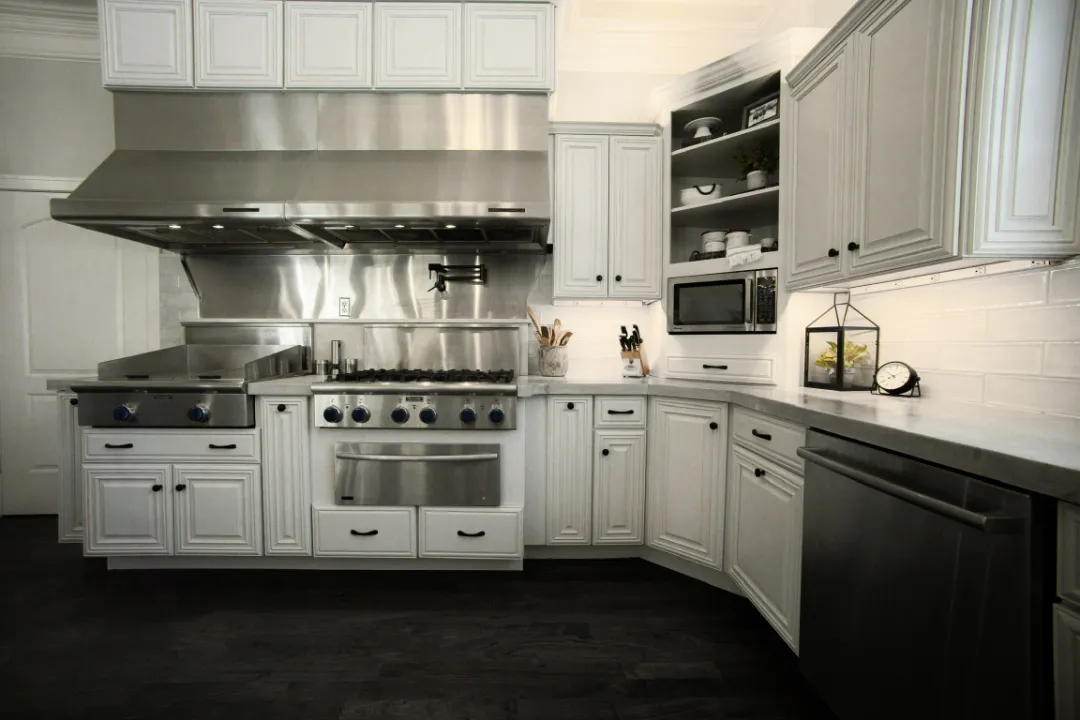 eagleson kitchen counter project by edgy studios 1